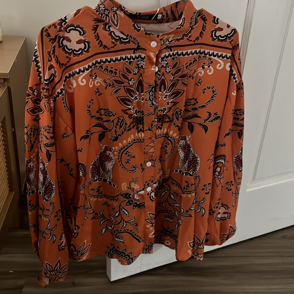 Women’s shirt